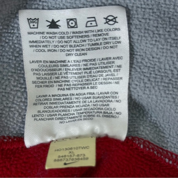 Nike Boy's Therma-Fit Swoosh Pullover Hoodie XL Red Nylon Fleece Inside Casual - Picture 8 of 10